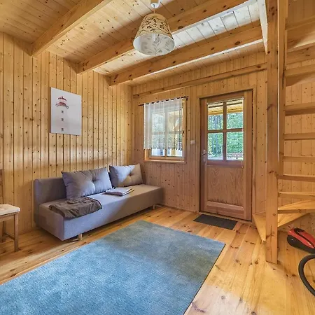 Lodge Lena