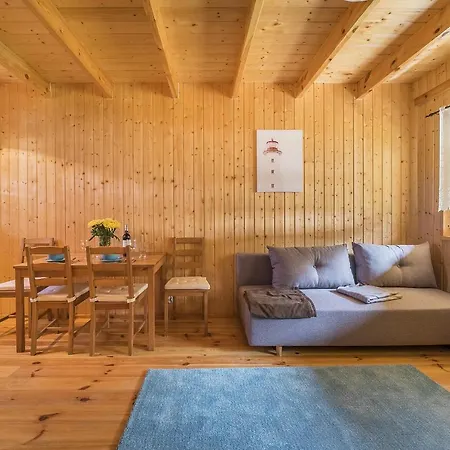 Lodge Lena *