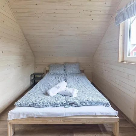 Lodge Lena