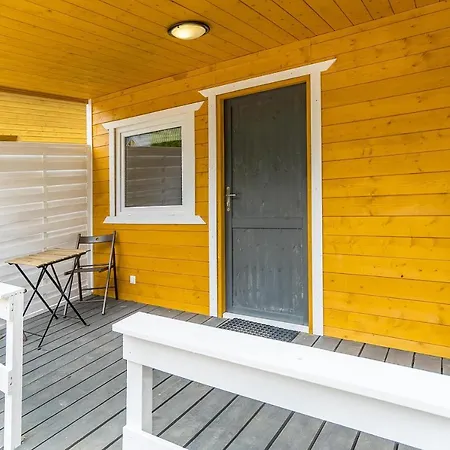 Lodge Lena *