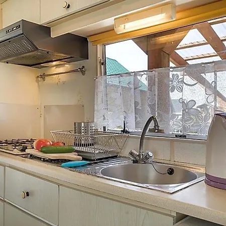 Lena 山林小屋 *
